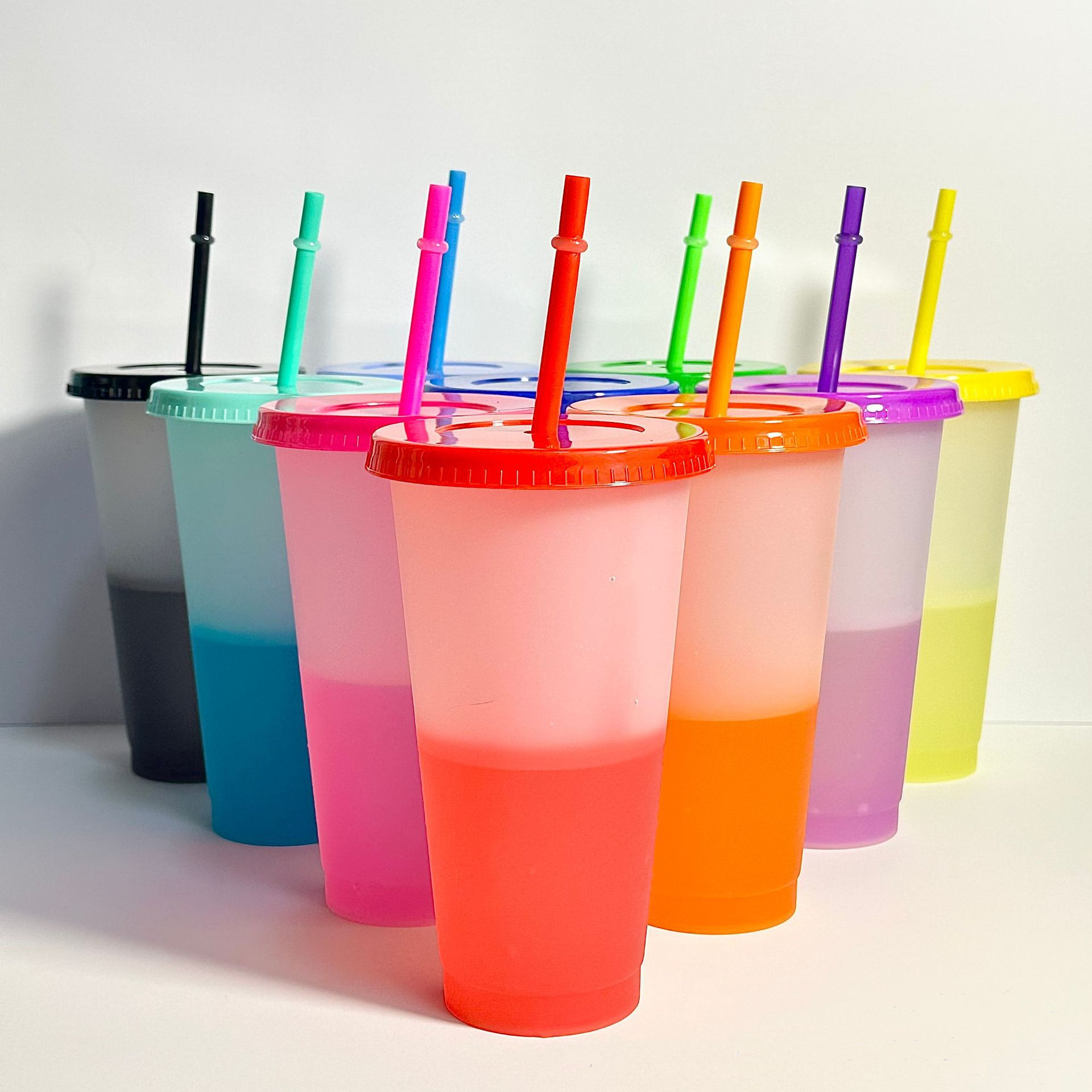 Summer Hot Selling 24oz PP Plastic Color Changing Cup Set with Straws